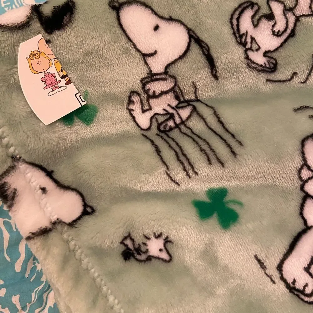 NEW! NWT Snoopy Berkshire St. Patty’s Day blanket throw shamrock Peanuts